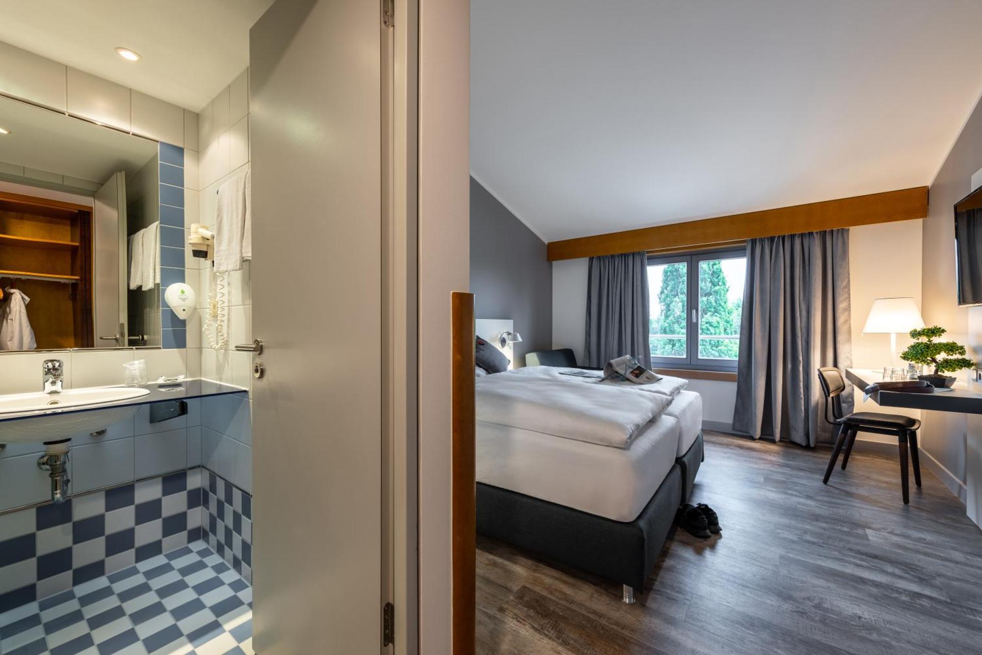Hotel Leipheim Sued Exterior foto