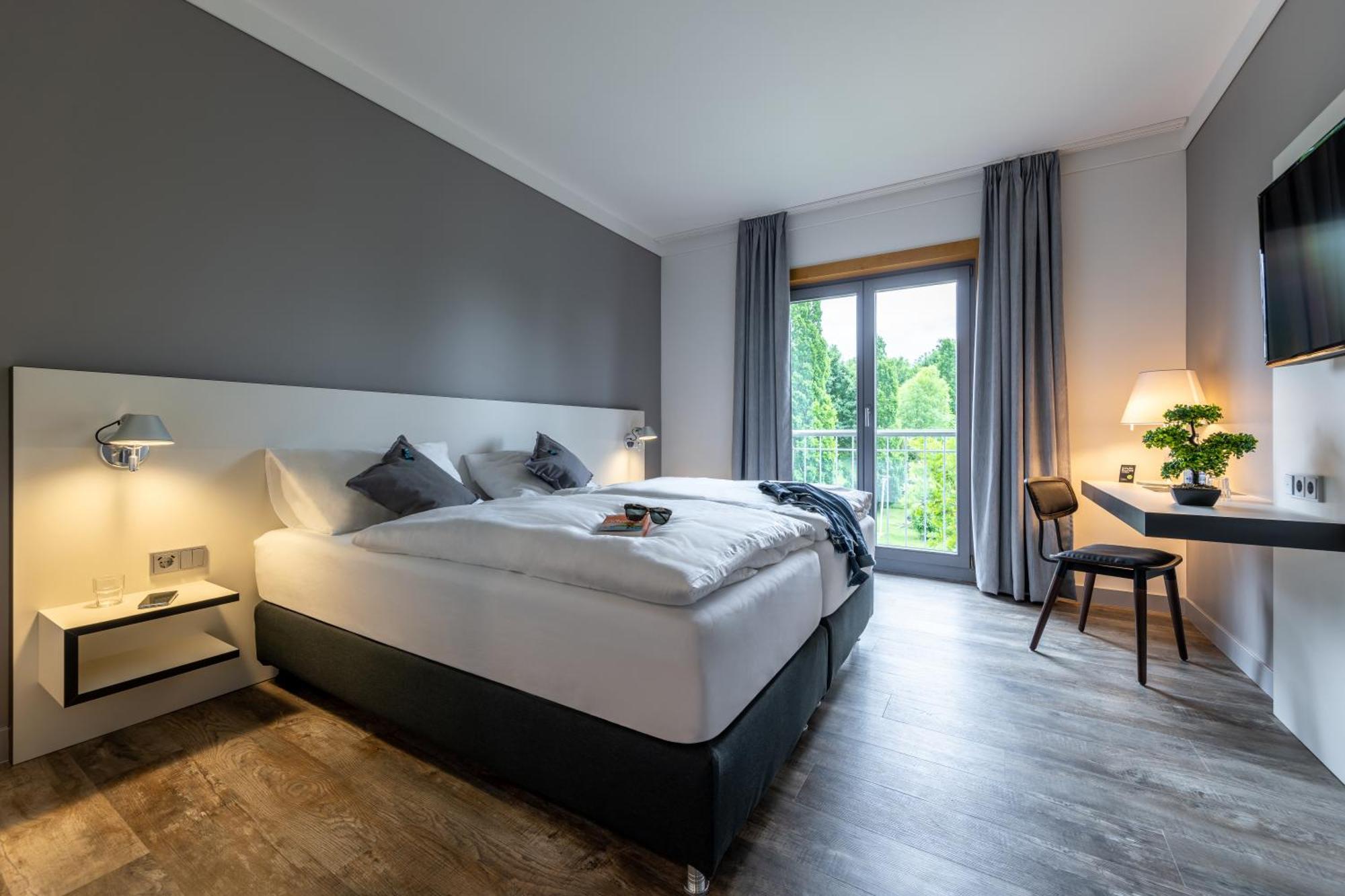 Hotel Leipheim Sued Exterior foto