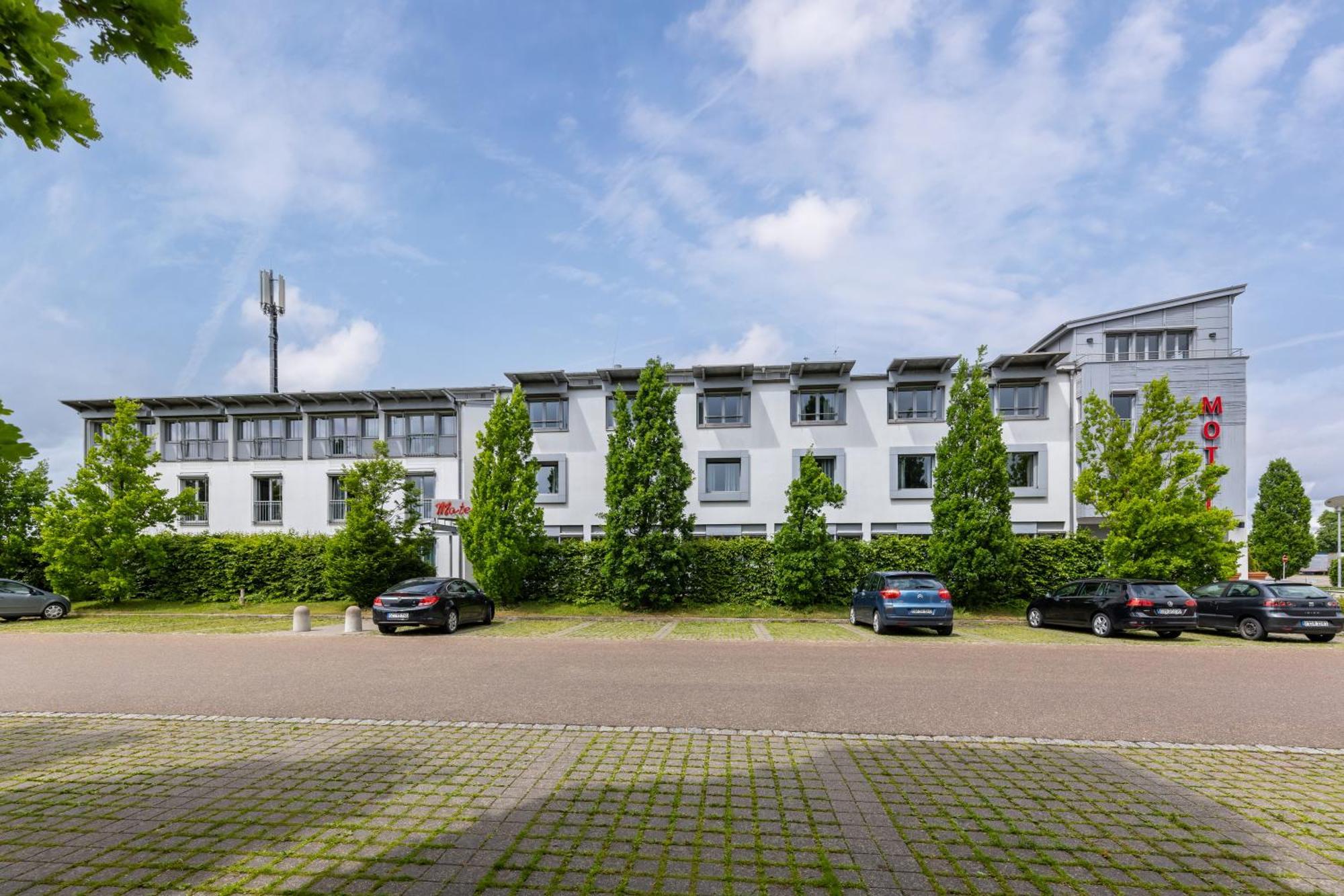 Hotel Leipheim Sued Exterior foto